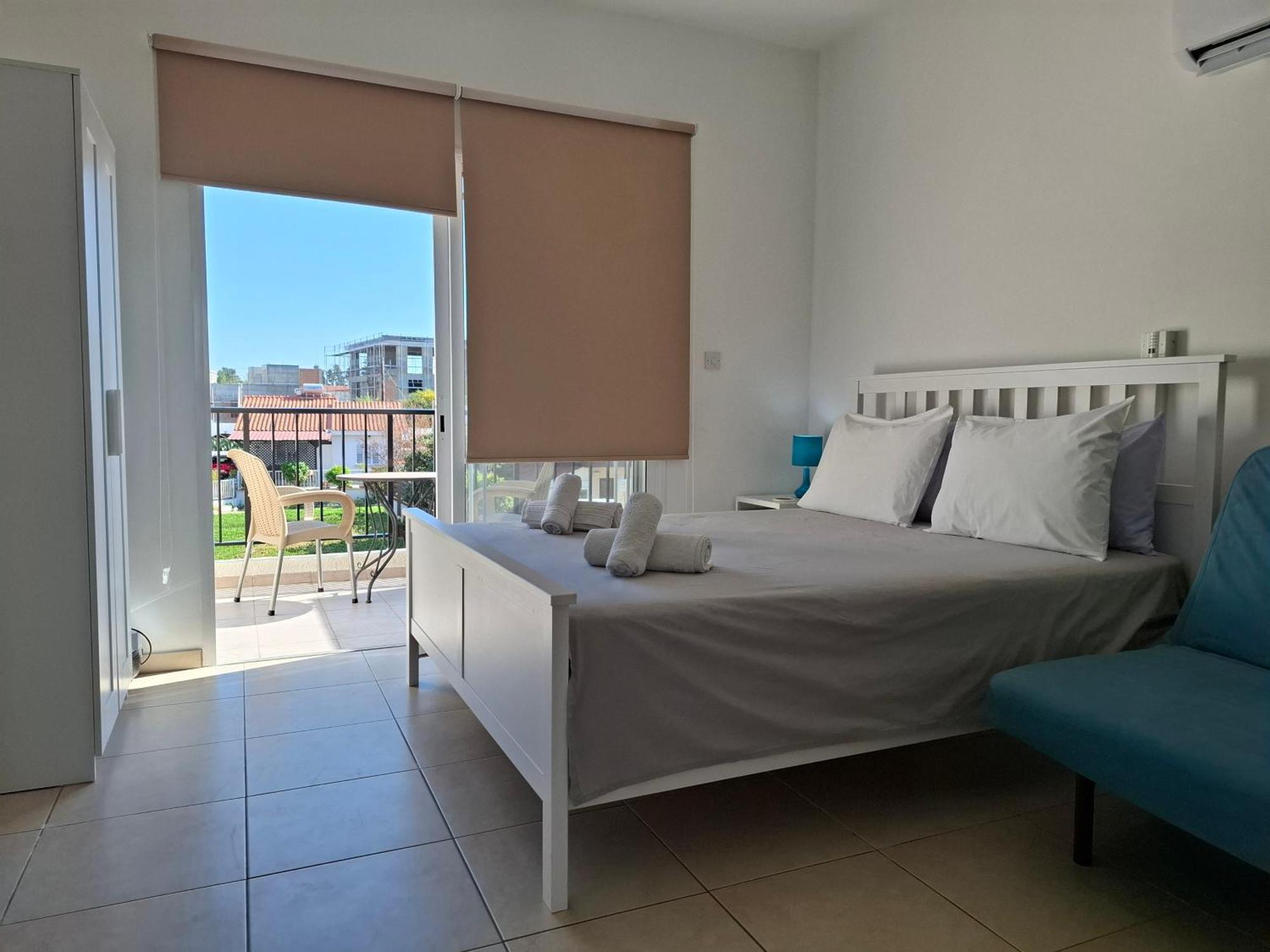 Apartment In Kato Pafos & 10 Min To Venus Beach Exteriör bild